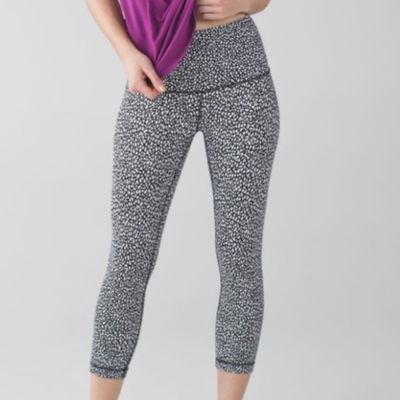 lululemon athletica Pants - Lululemon Miss Mosaic Wunder Under Leggings